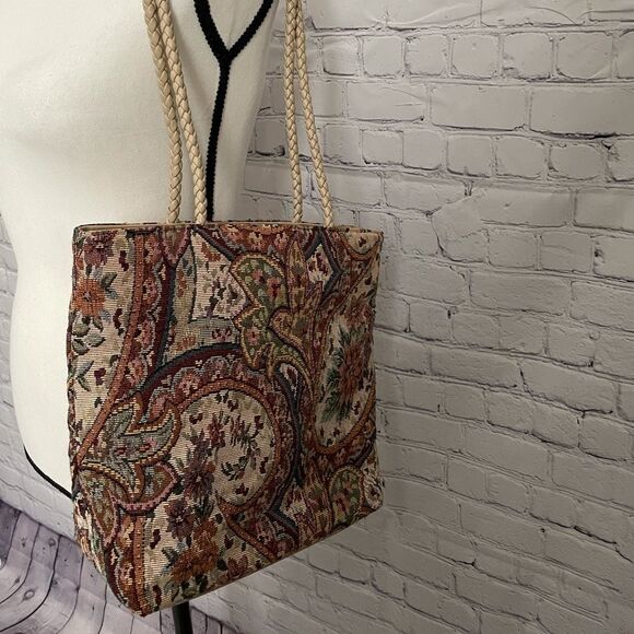 Bueno Handbags - Bueno Floral Stich/ Cancas Bag